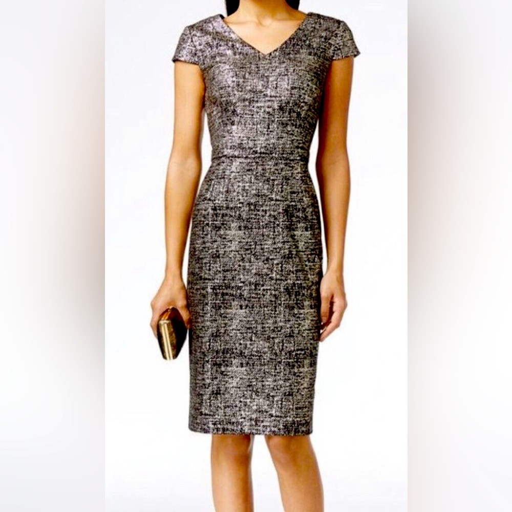 NWT Betsy Johnson Women’s Textured Knit w Foil Print